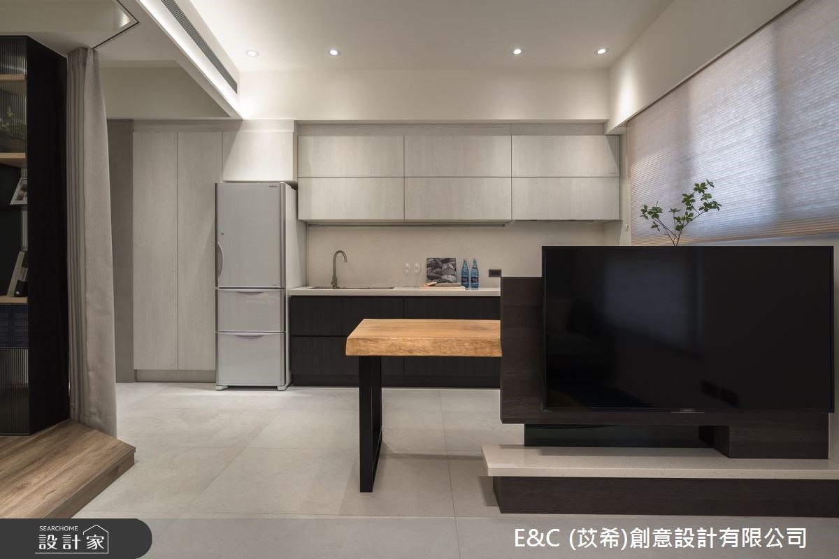 平時住在東部的夫妻倆,為了方便北上探視親戚,因此選