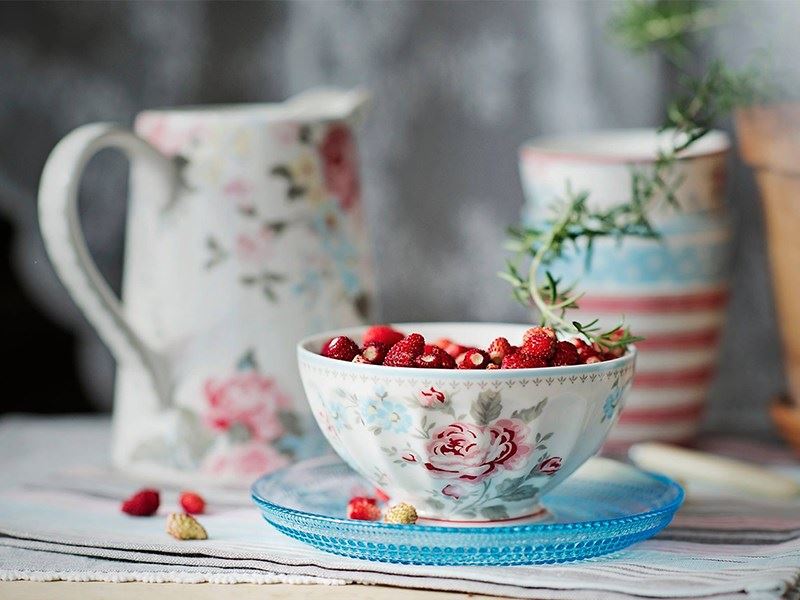 丹麥鄉村風餐具 GREENGATE,將有超過 1500 件商品現身,最低 $150 起。 丹麥鄉村風餐具 GREENGATE,將有超過 1500 件商品現身,最低 $150 起。