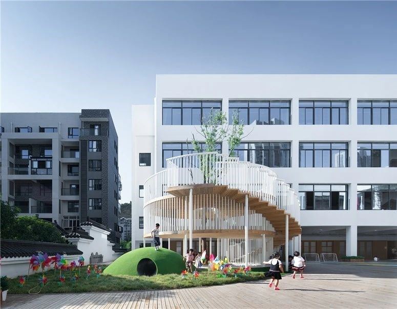 ▲十堰A+自然幼稚園中,適於兒童的自然景觀 ▲十堰A+自然幼稚園中,適於兒童的自然景觀