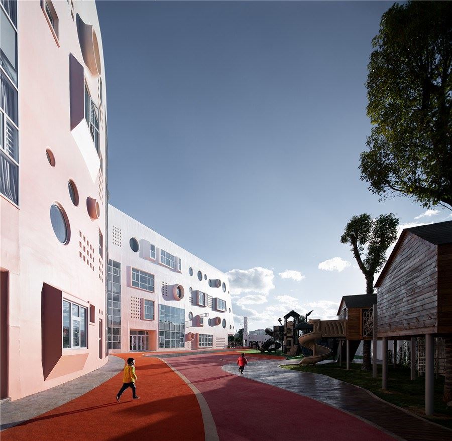 王俊寶,2006年創立迪卡建築設計中心,十多年來專注教