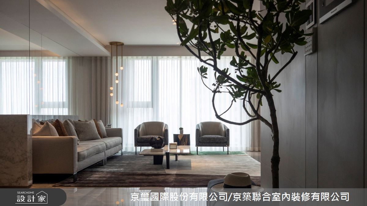文明越進步,對人的框架也增多,無論是來自環境、工作