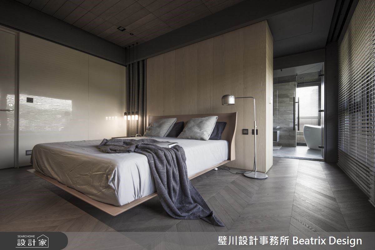 這間 70 坪的現代風居宅,是兩代居住具有傳承意味的住