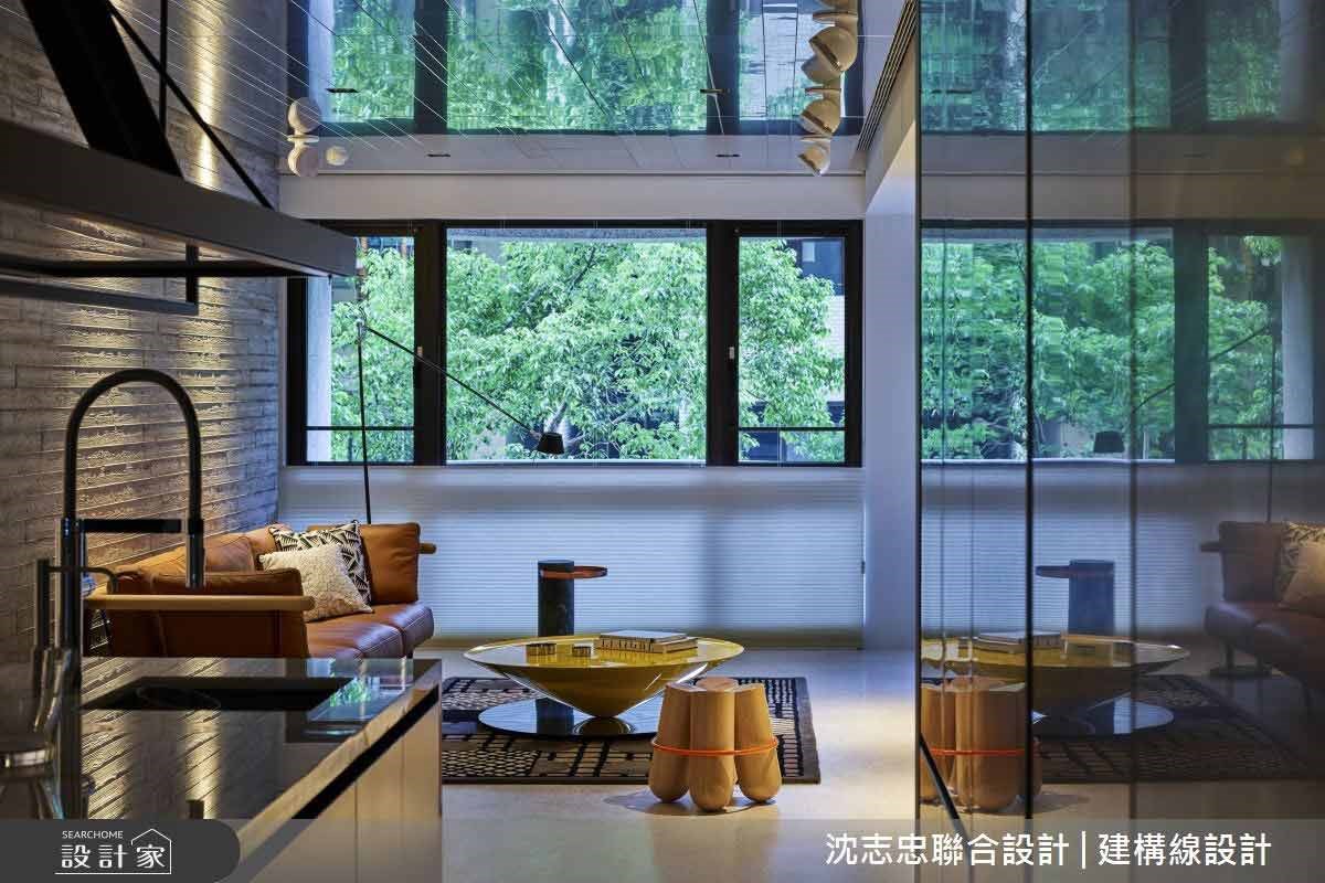 由異材質堆砌出的 35 坪現代風居宅裡,質樸的自然建材