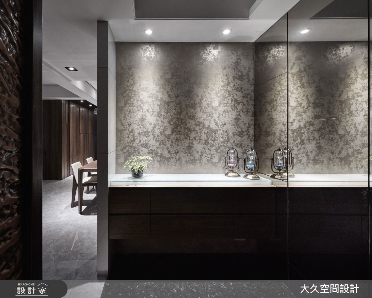 39坪毛胚屋,原屋況客浴配置不佳、餐廚區昏暗,除了須