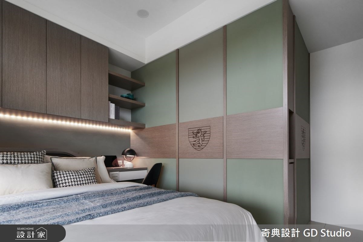 23 坪現代風住宅目前為兩代同堂居所,由於屋主曾外派