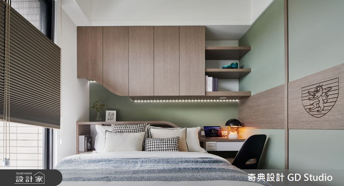 23 坪現代風住宅目前為兩代同堂居所,由於屋主曾外派