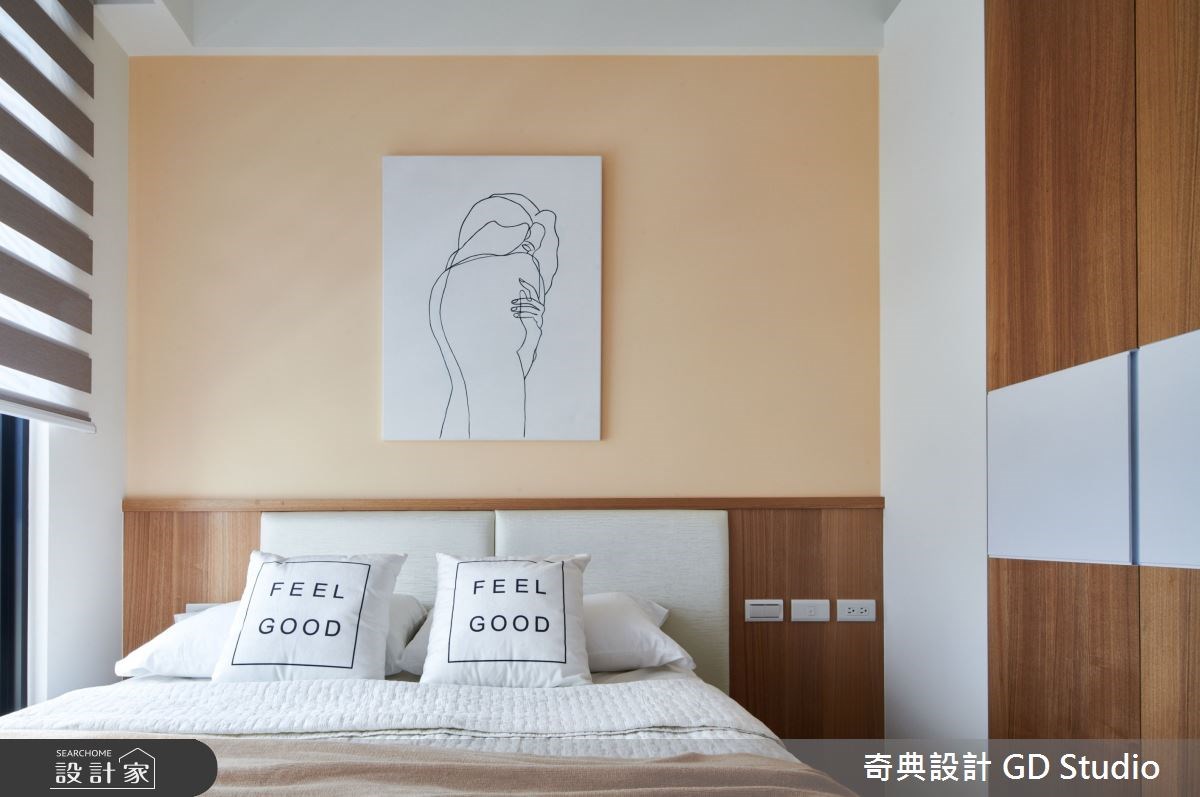 23 坪現代風住宅目前為兩代同堂居所,由於屋主曾外派