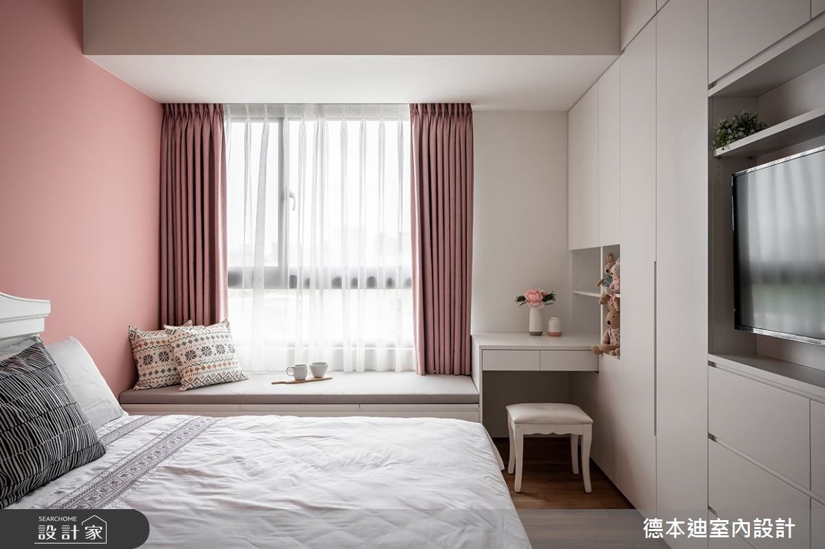 35 坪現代風住宅的屋主夫妻,分別從事金融業與幼教業