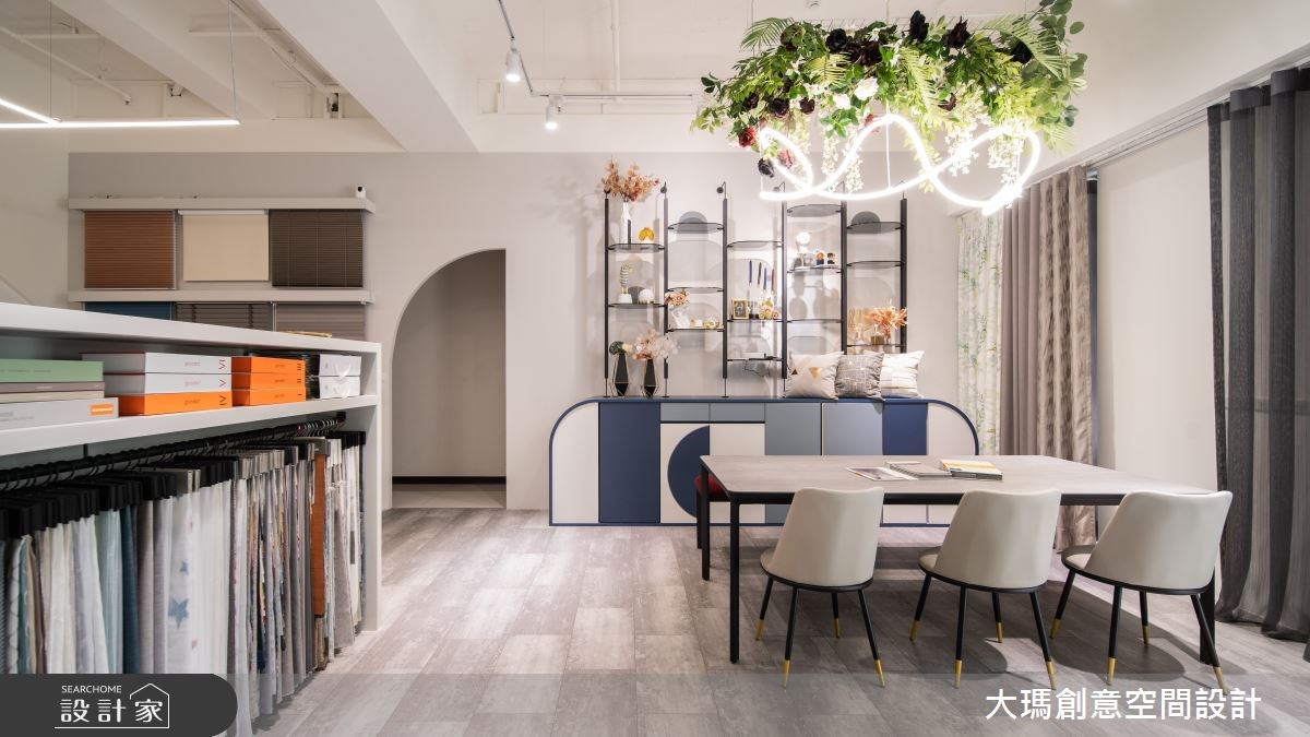 作為空間藝術設計品牌的實體店鋪,這間 19 坪的現代風