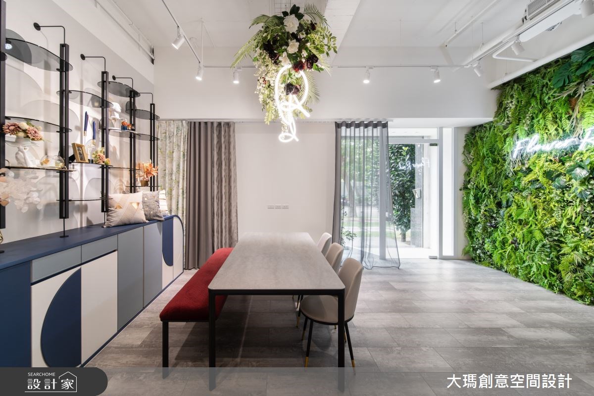 作為空間藝術設計品牌的實體店鋪,這間 19 坪的現代風
