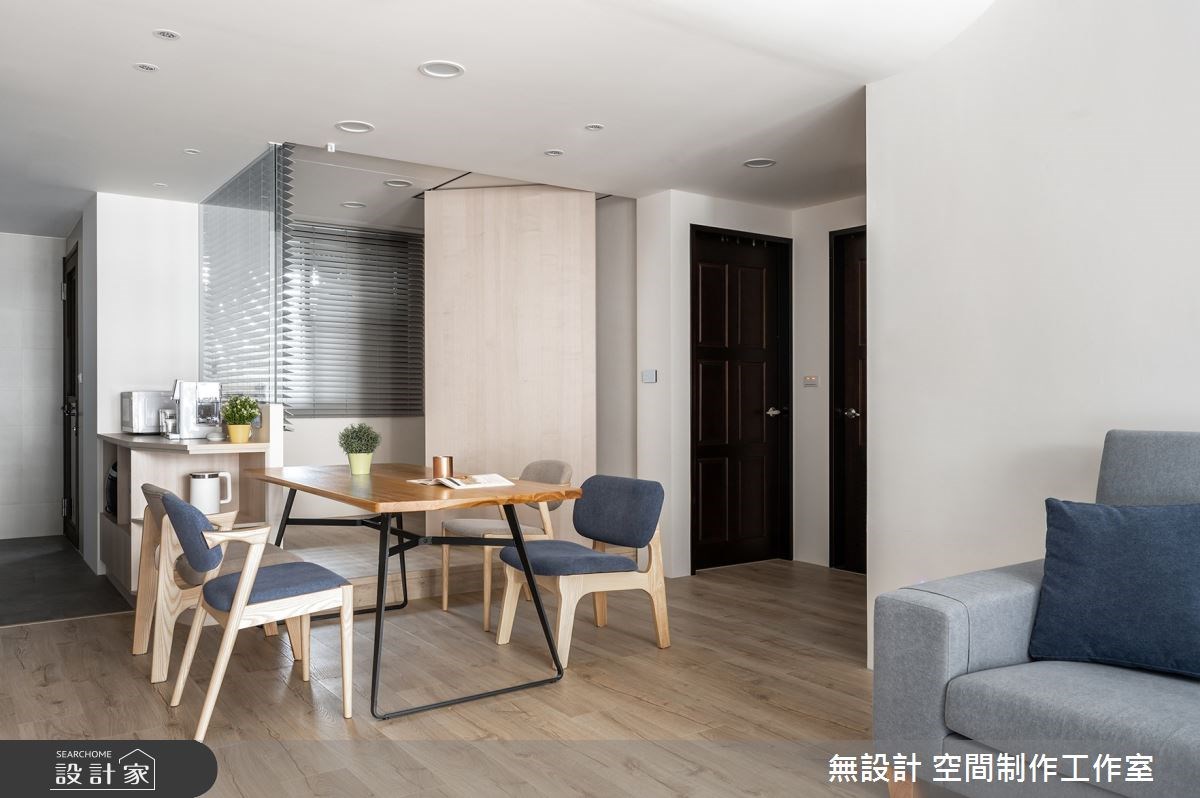 18坪混搭宅,是由中古屋翻新而成,設計團隊以藍灰色調