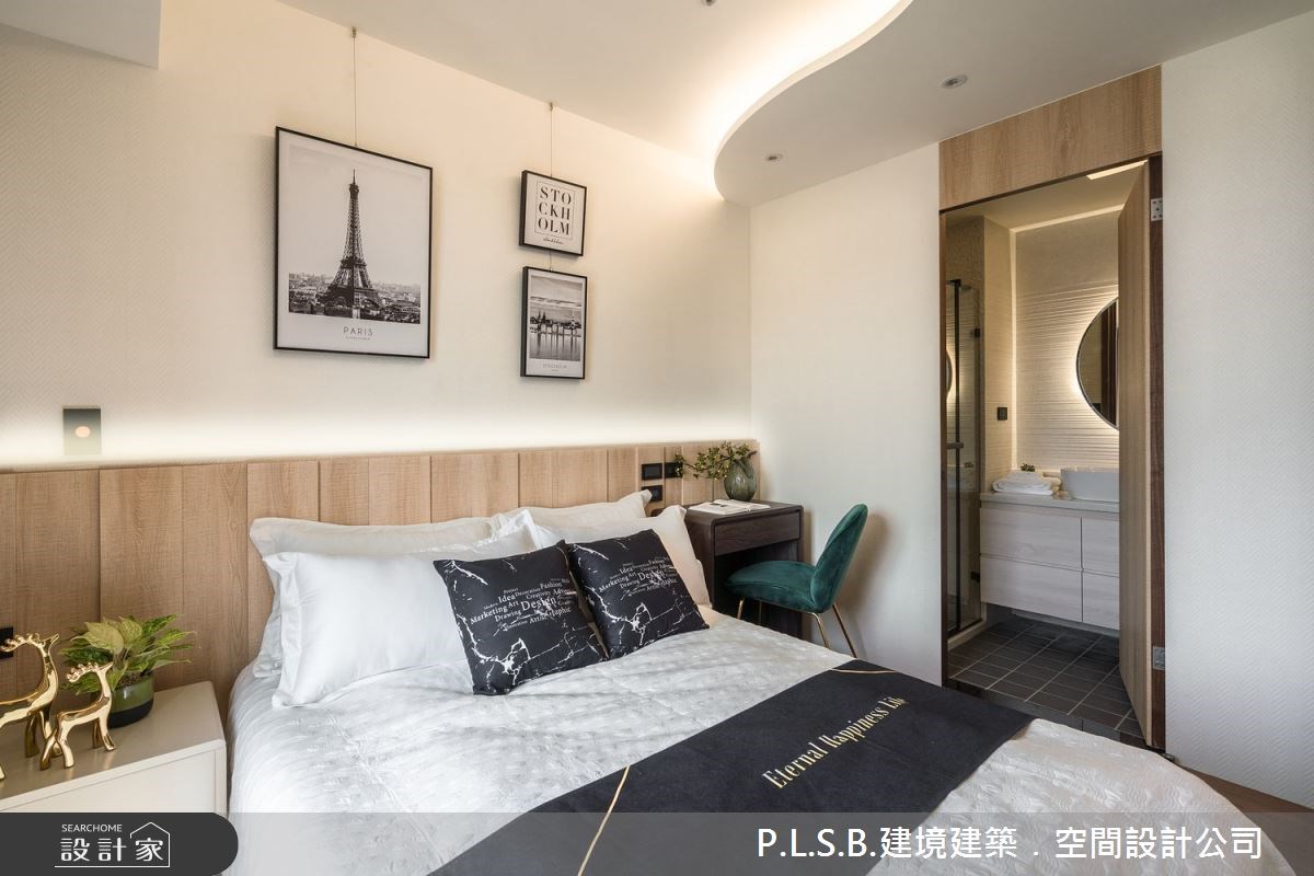 憑藉著建築專業背景,建境建築空間設計將三房兩廳的 2