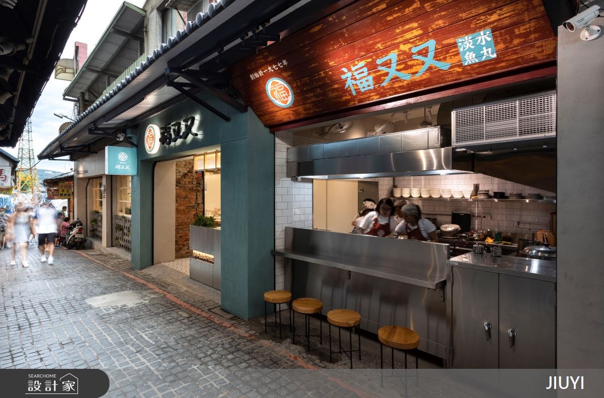 座落在淡水街道上已經有一百年歷史的老建築,過去40年