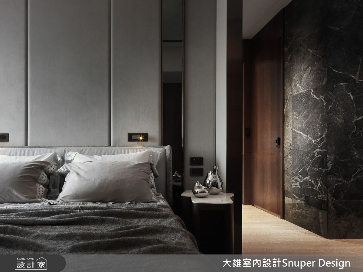 設計師與同為建築背景的屋主相談甚歡,他們決定以建築