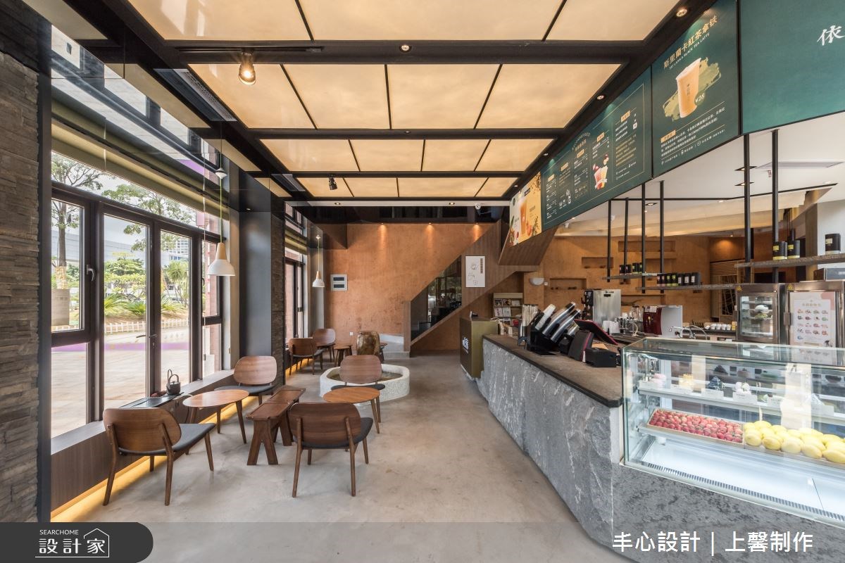 位於大陸晉江的「依稼-原生茶飲」,建築外觀呈現歐式