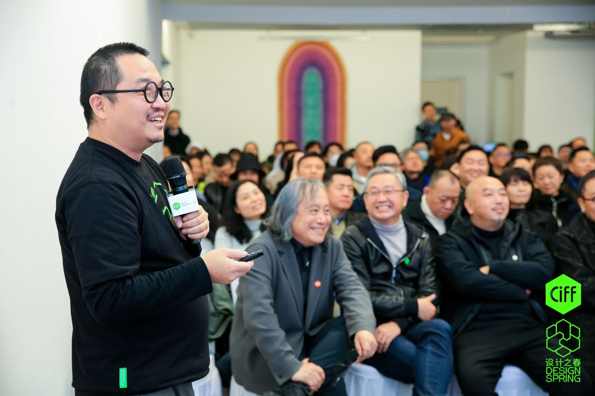 執行總策展人侯正光先生介紹第二屆設計之春整體規劃 執行總策展人侯正光先生介紹第二屆設計之春整體規劃
