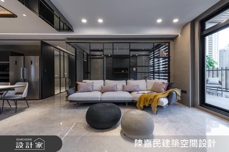 80 坪大的現代風格住宅中,雖然隔了四房兩廳四套衛浴