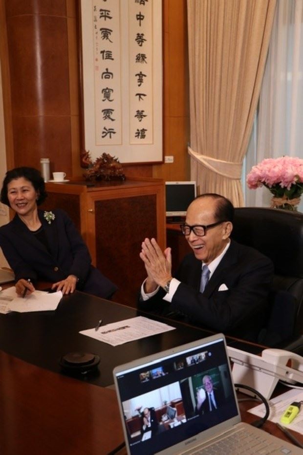 「台灣教授」諾貝爾醫學獎的無名英雄,李嘉誠基金會捐