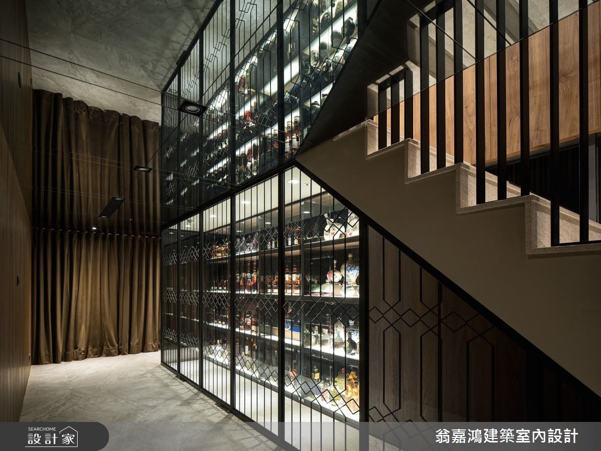 位於頂層擁有絕佳景觀與200坪超寬敞空間的樓中樓設計