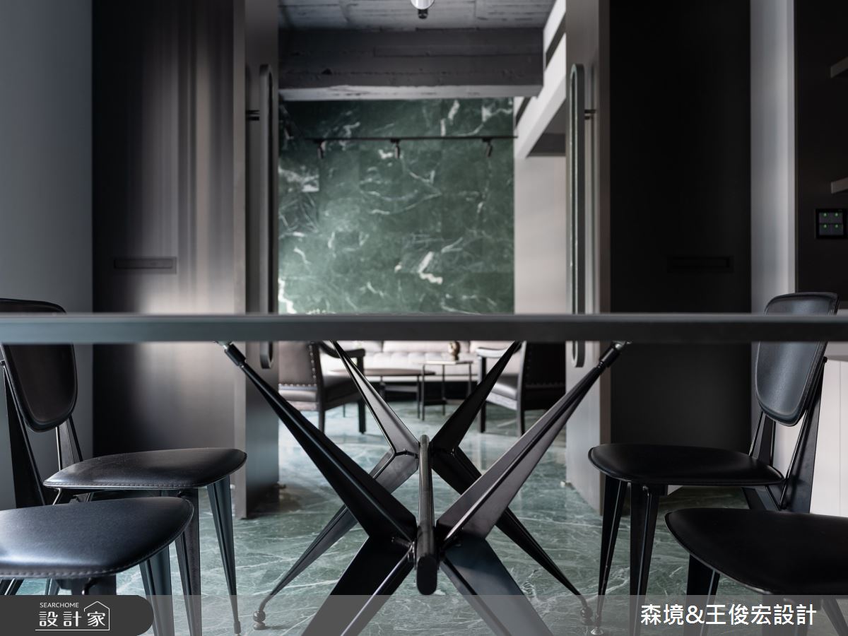 135坪老屋變身新穎辦公室,設計師援引蛇紋石、鐵件、