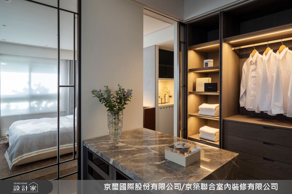 看雙更衣室設計的案例美圖。 看雙更衣室設計的案例美圖。
