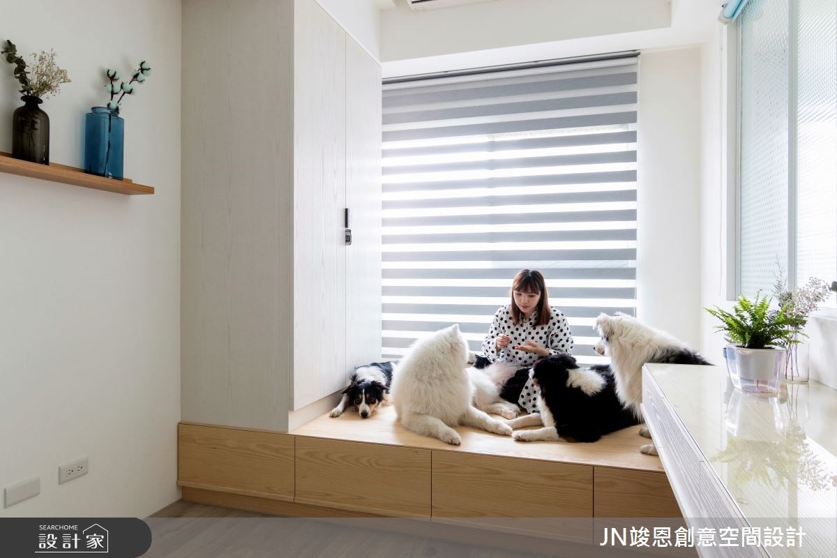 25坪北歐風老屋,夫妻倆帶著四隻狗狗入住新居,希望以
