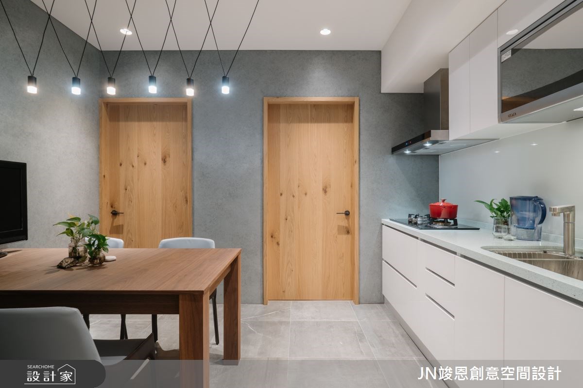 29坪現代風宅邸,是滿佈歲月痕跡的老屋,因本身的狹長
