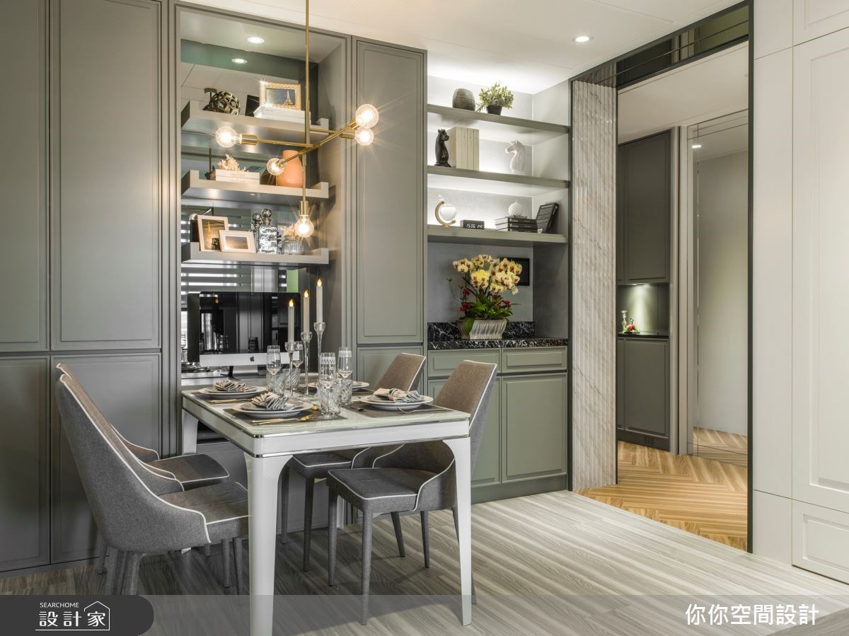 20 坪新成屋本身擁有良好的採光,從牆面、櫃體到家具