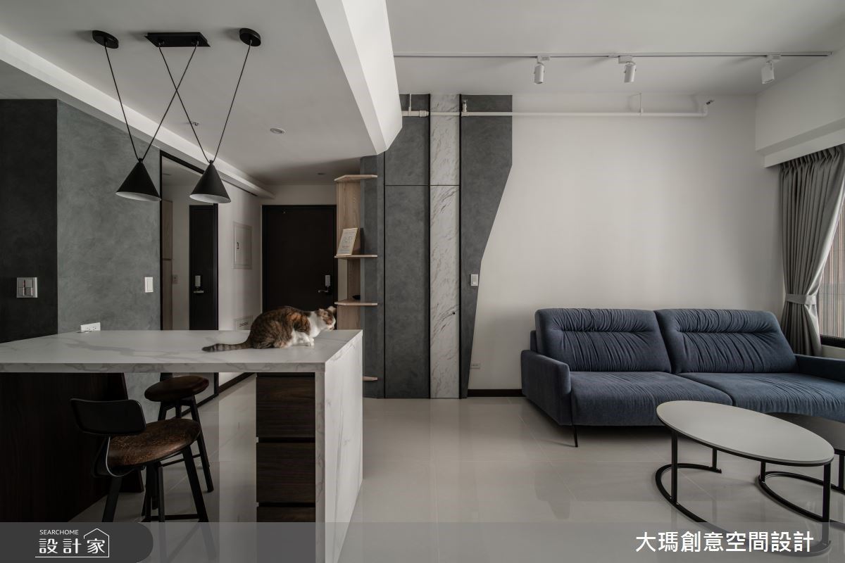 走入都市中19坪的小宅,映入眼簾是簡約俐落的冷都風格