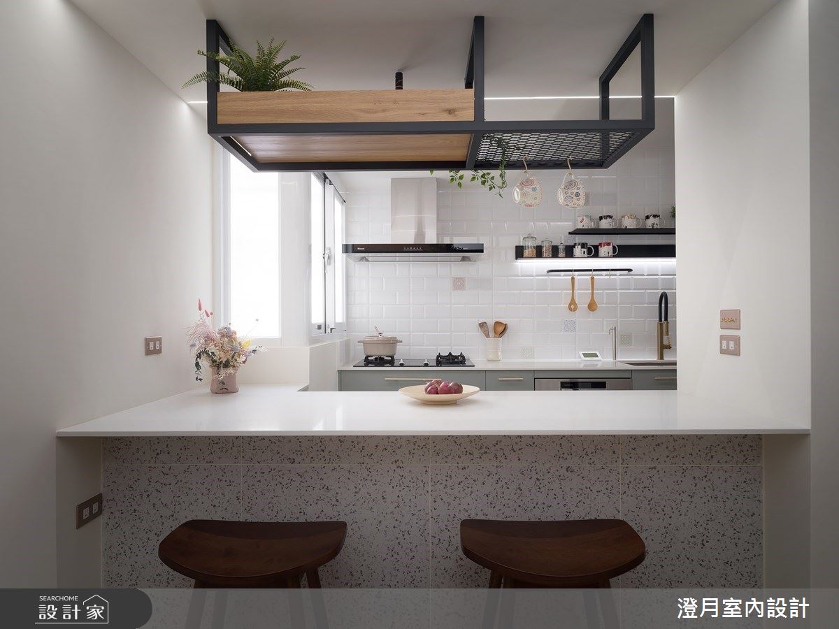 四十年老屋的屋主希望能給孩子一個好的童年,同時表達