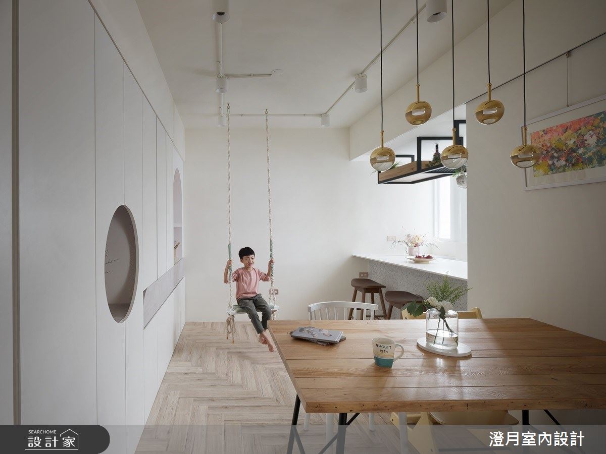 四十年老屋的屋主希望能給孩子一個好的童年,同時表達