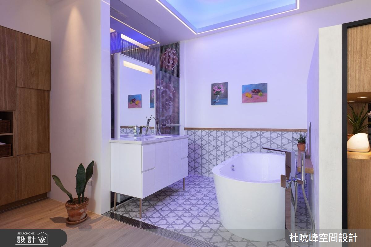 經常到各國出差、從事餐具設計製造的屋主,是個事業有