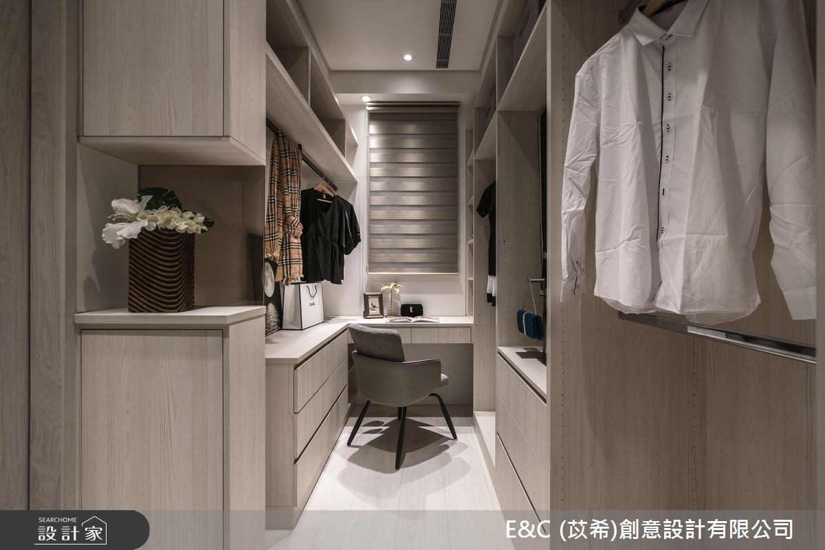 35 坪飯店風住宅摒棄多餘的實體隔牆,安排豐富的公領