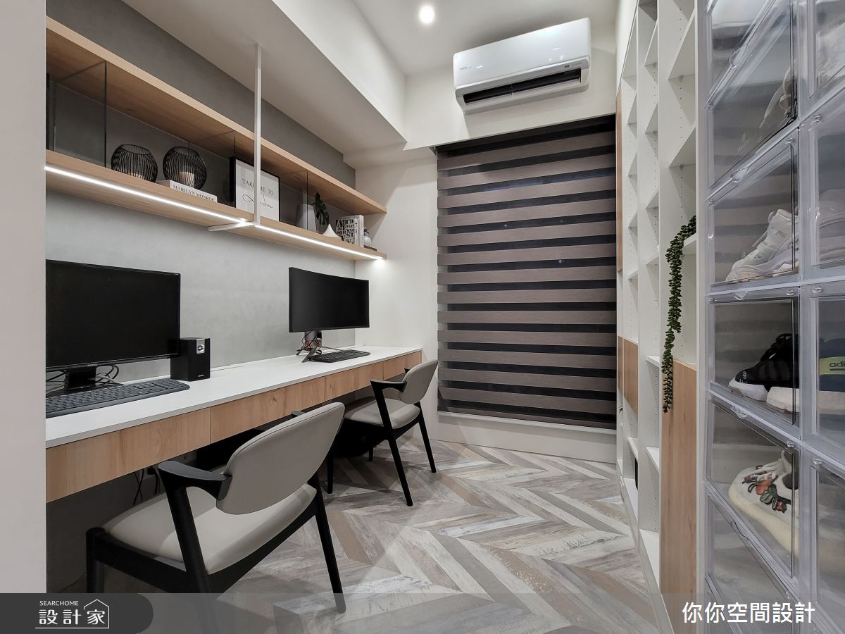 三房兩廳的25坪中古屋,設計師利用各種木紋展現溫馨感