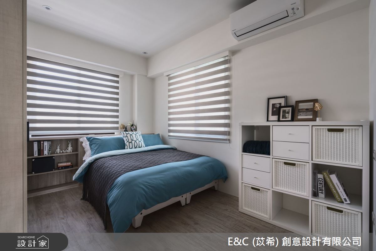 三房兩廳的34坪老屋,設計師運用木皮、灰色、玻璃、進