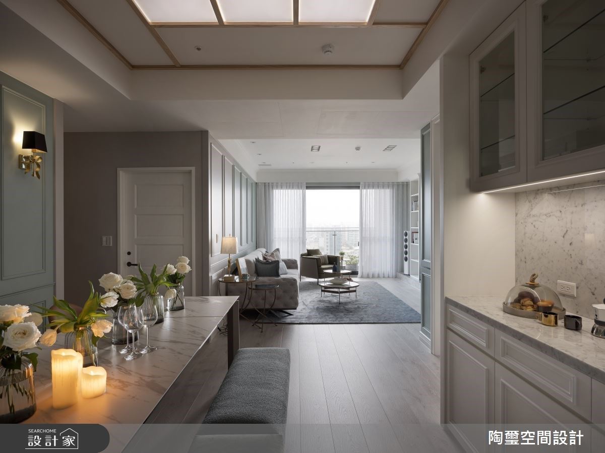 客餐兩區,色彩氛圍交相呼應,同中求異,值得細細品味。 客餐兩區,色彩氛圍交相呼應,同中求異,值得細細品味。