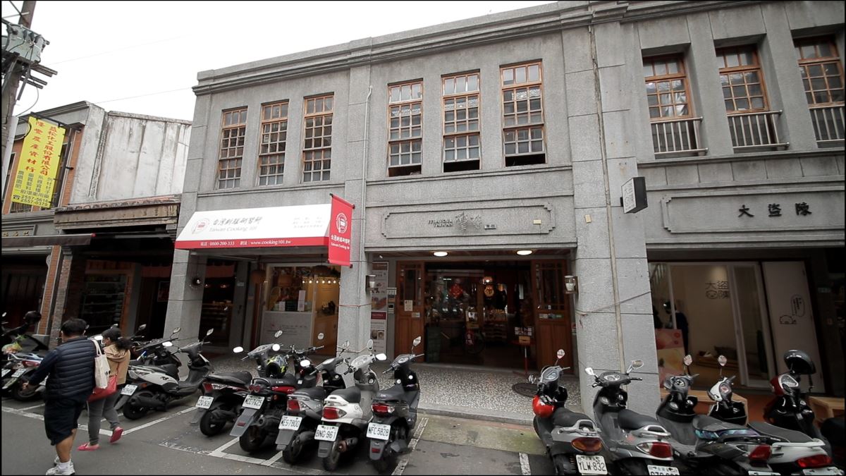 〈攝於_台北迪化街〉 〈攝於_台北迪化街〉