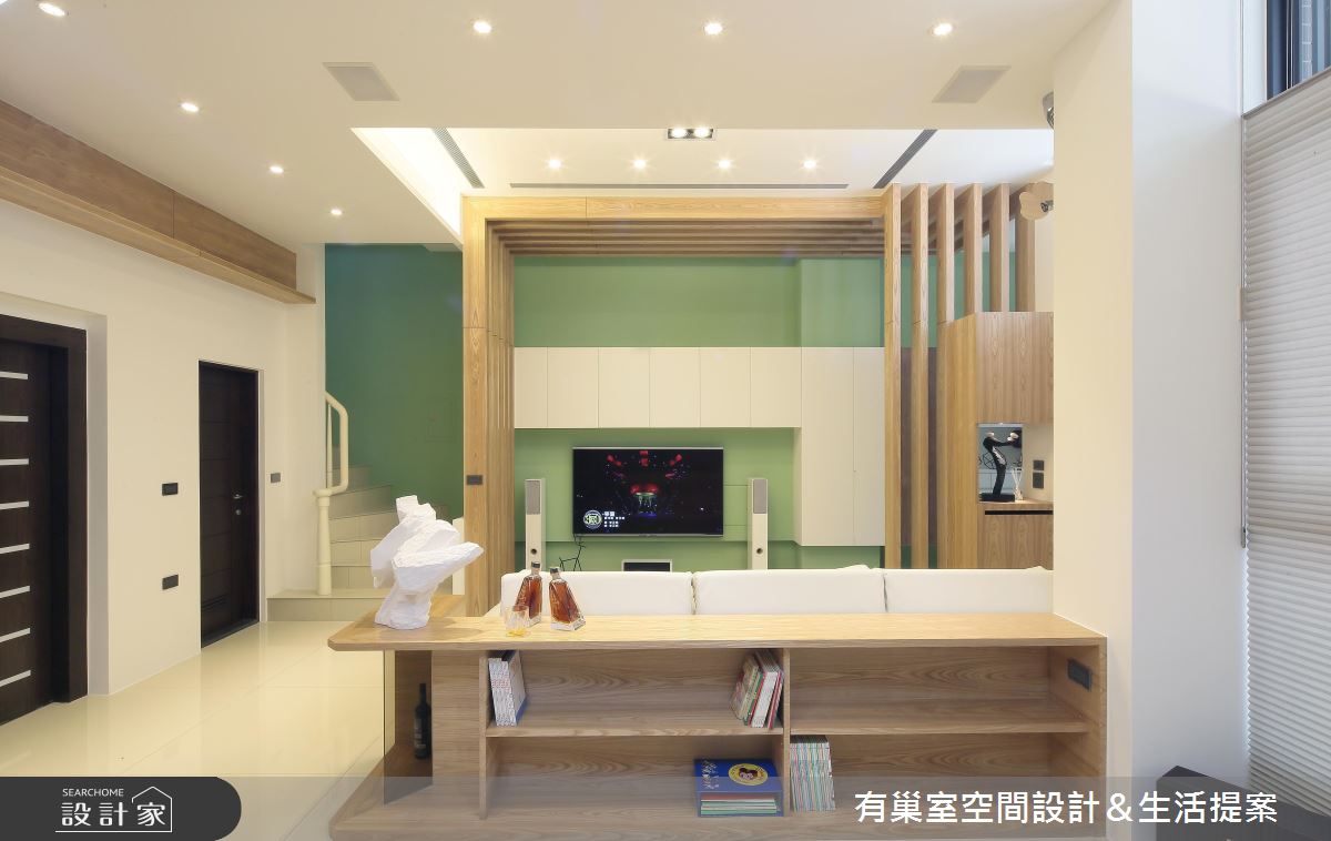 屋主一家四口注重居住空間的休閒感、需要足夠的收納以