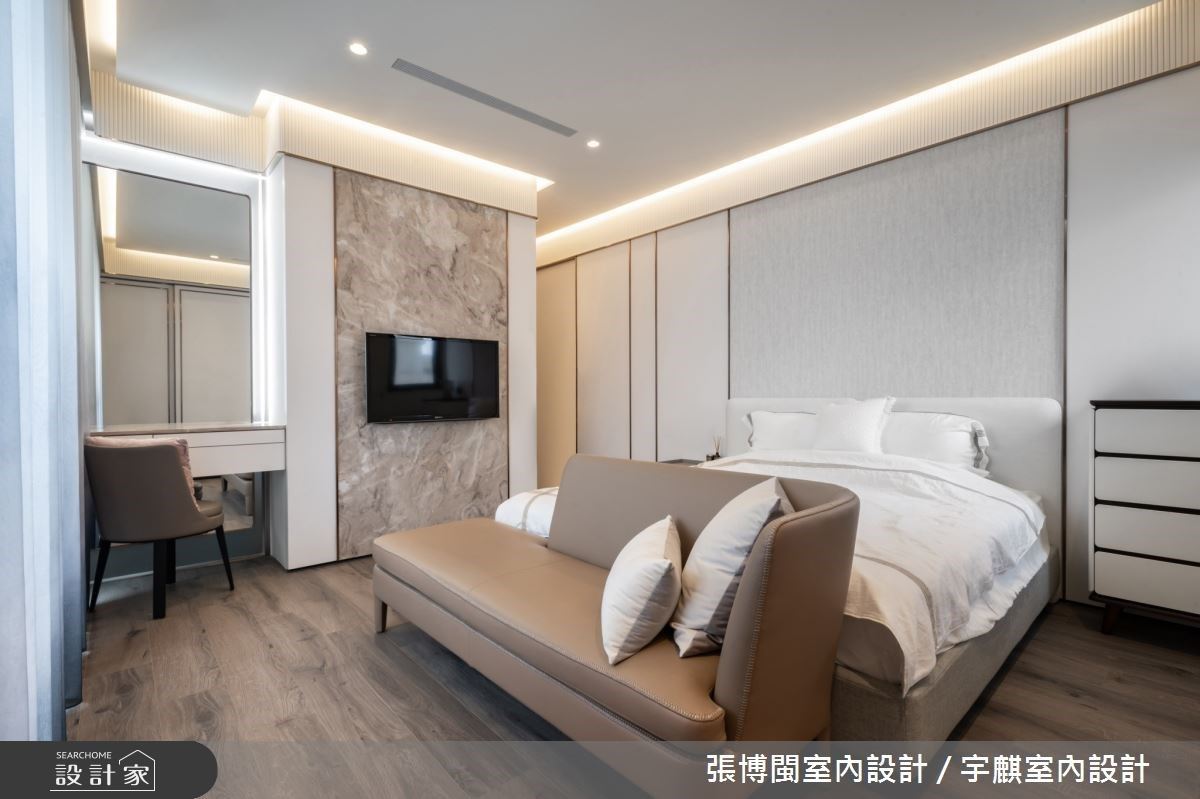 利用現代風為基底,大面採光增添室內開闊度,並掌握石