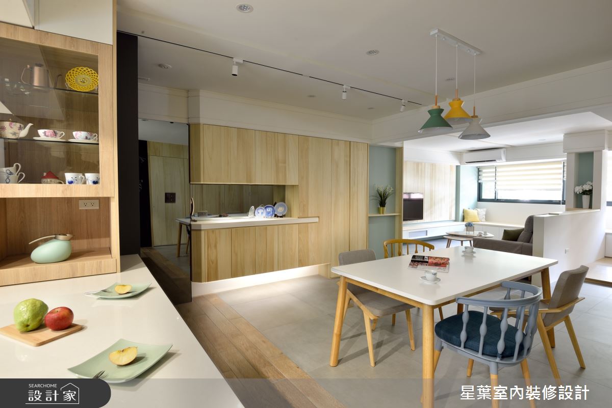 屋齡逾30年的老屋,是屋主本來居住的居所,改造後送給