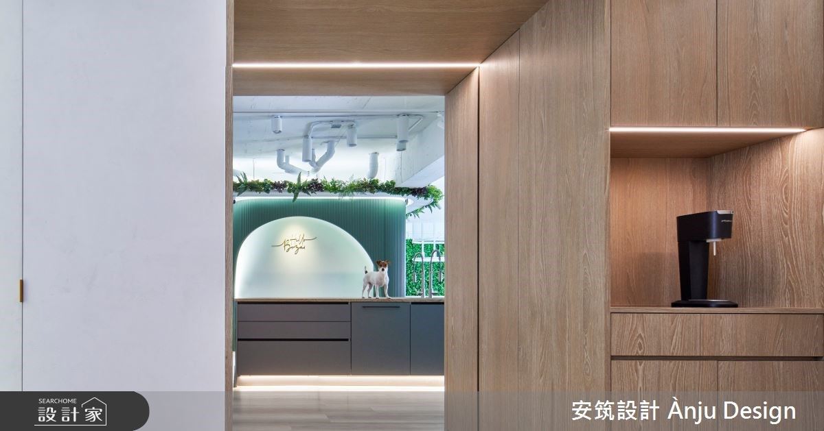 擁有30坪的商業空間,是位於都市一隅的烹飪教室。不同