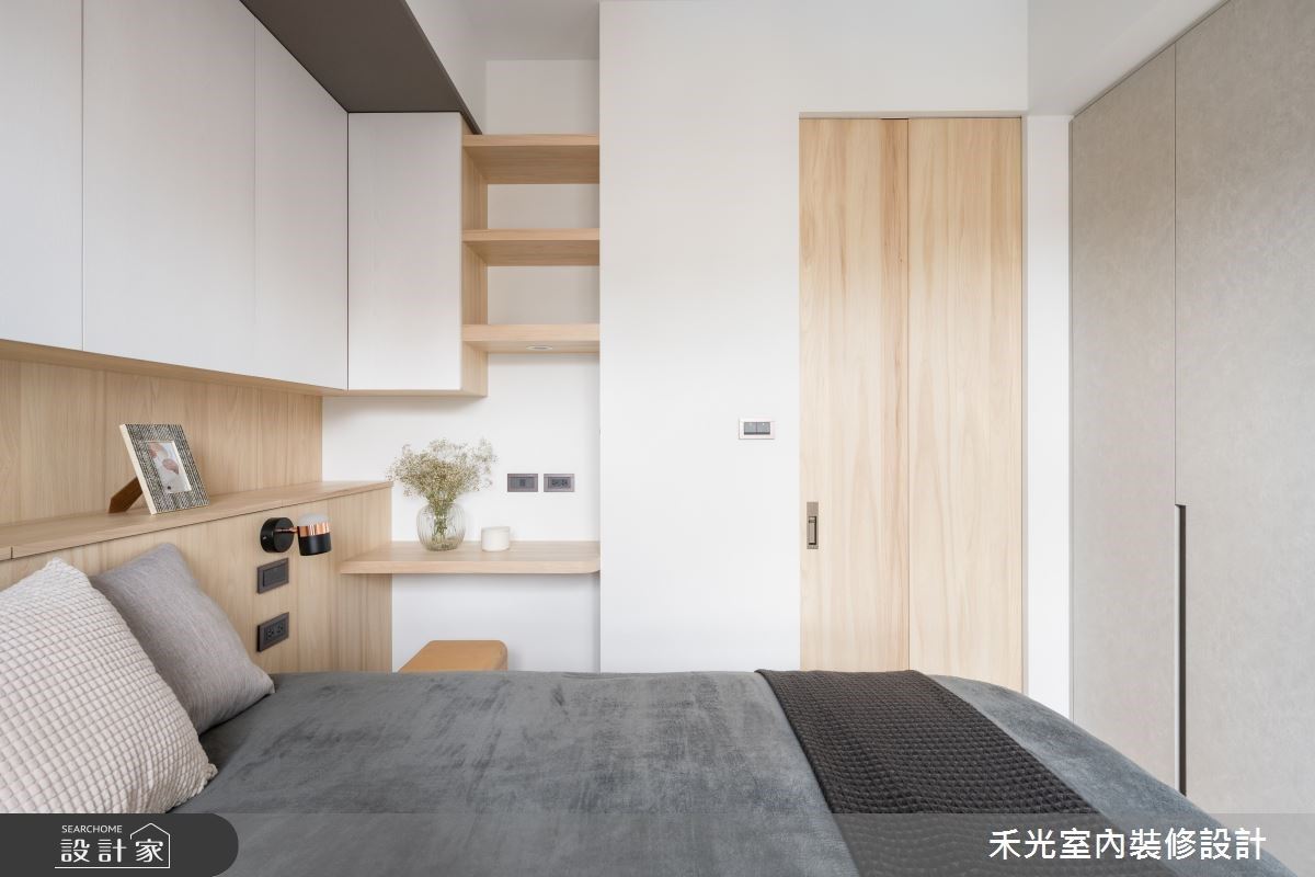 在15坪的兩房空間裡,以屋主喜愛的日式無印風為主軸,