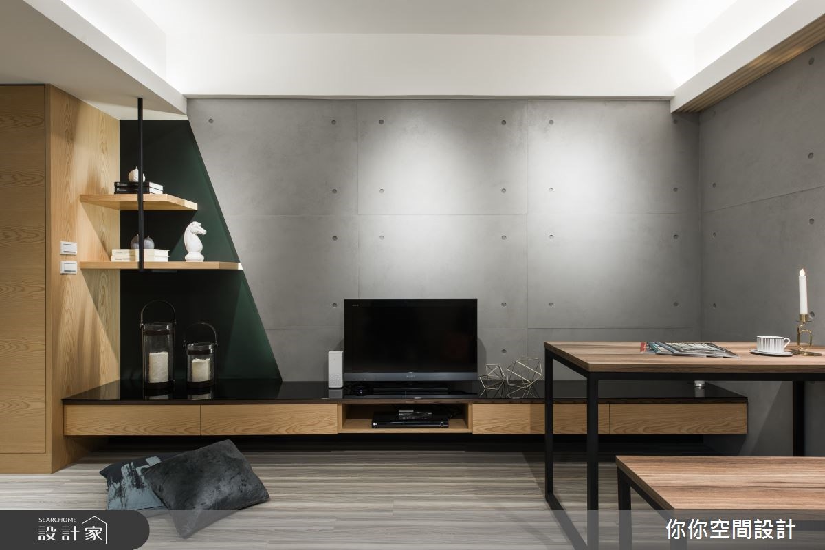 狹長型的17坪老屋,原屋況因實牆阻擋,造成採光不佳、