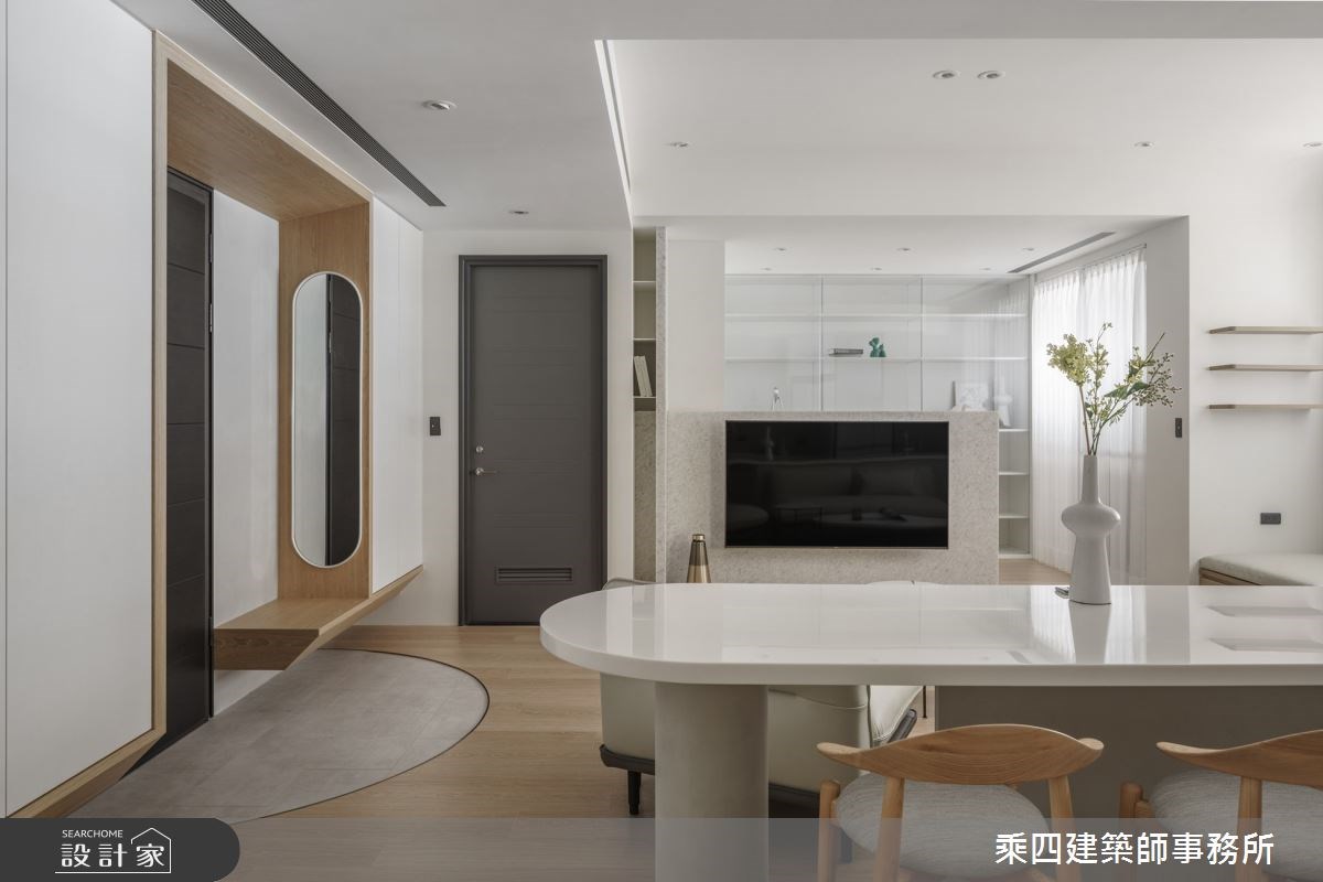 25 坪新成屋內以積木組合概念規劃,除了保留一間結合