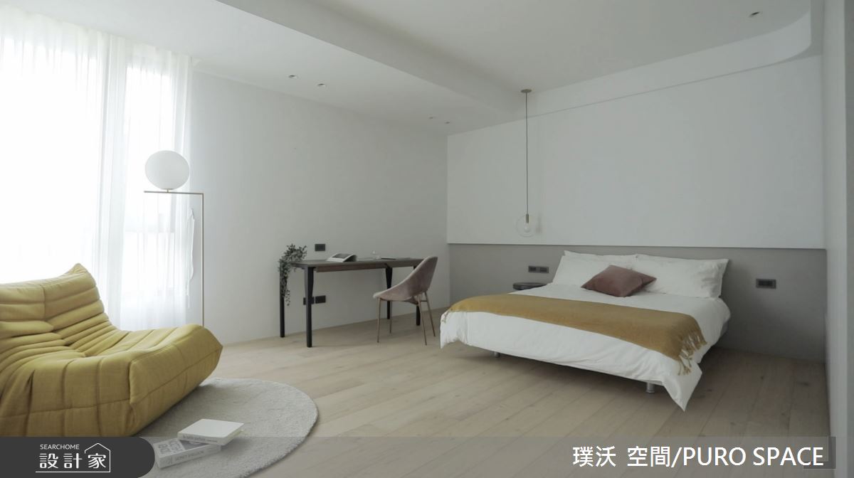 樸實、平靜溫和的一家四口,在河岸邊幽靜的環買了一棟