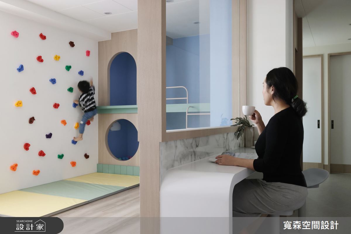 一家五口住在40坪的老屋內,隨著家庭人口的成長,居家