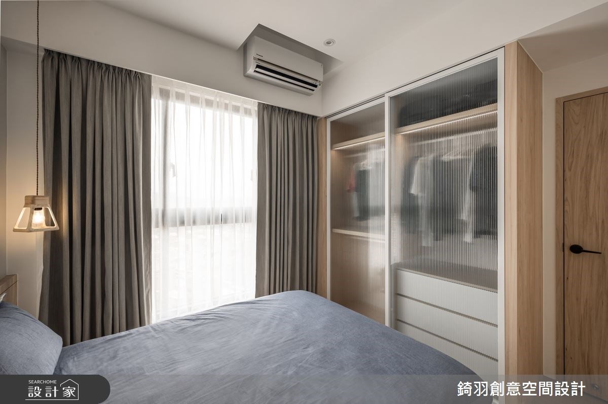 20 坪日式無印風住宅的單身屋主,從事航空產業,原本