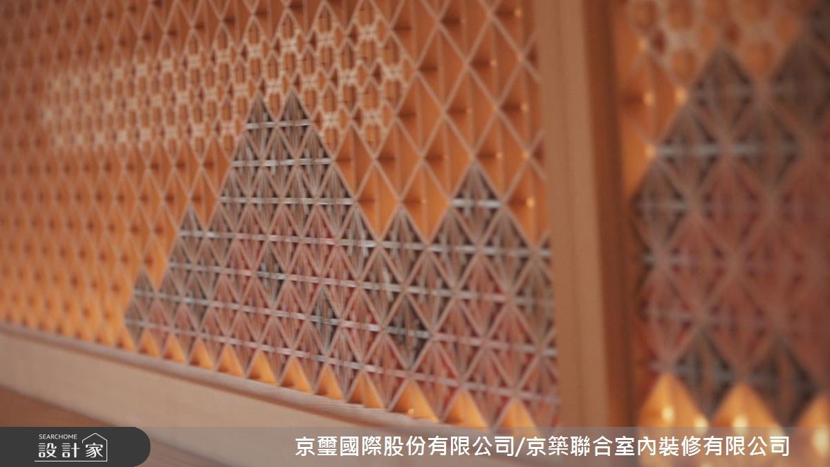 座落於北市巷弄內的25坪日式料亭,沿襲江戶時代的建築