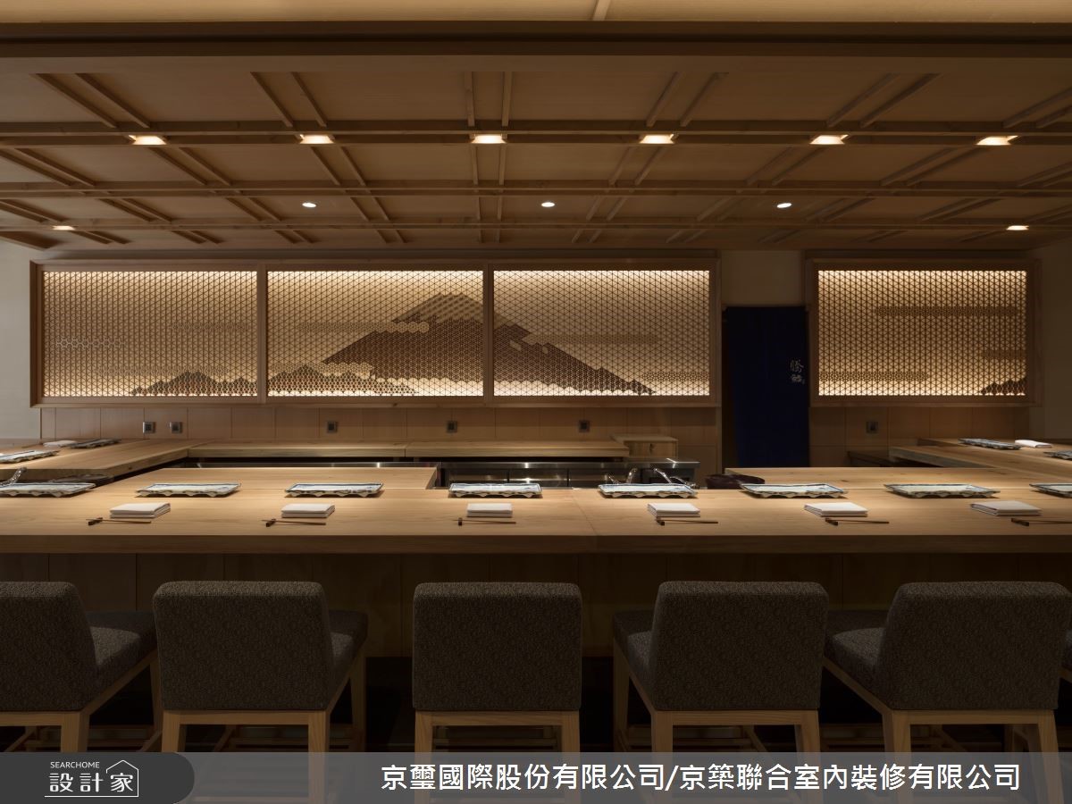 座落於北市巷弄內的25坪日式料亭,沿襲江戶時代的建築