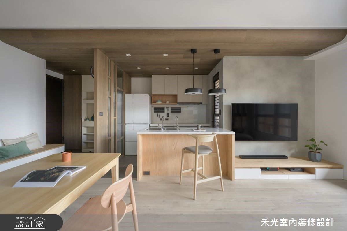 屋主夫妻倆入住在19坪、混搭北歐與簡約的美宅裡。禾光